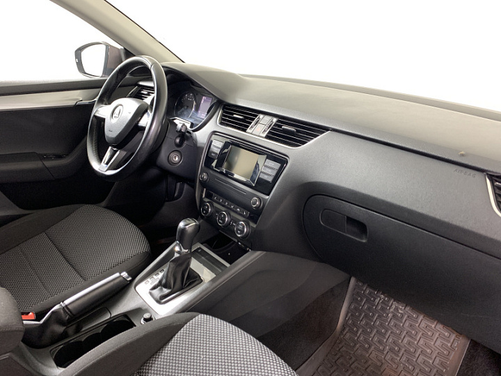 SKODA Octavia 1.6, 2016 года, Автоматическая, КОРИЧНЕВЫЙ