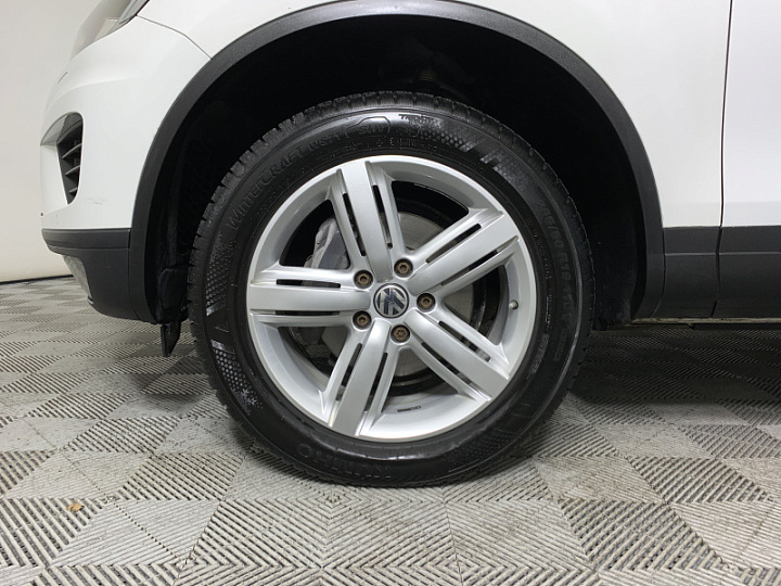 VOLKSWAGEN Touareg 3, 2018 года, Автоматическая, БЕЛЫЙ