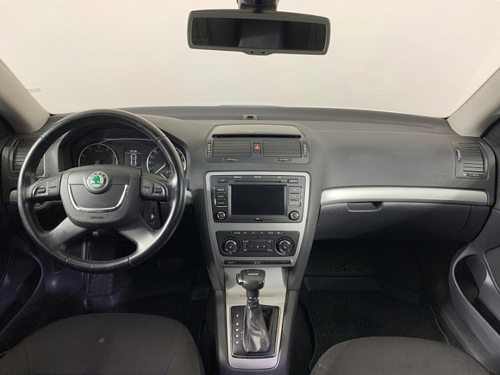 SKODA Octavia 2, 2012 года, Автоматическая, БЕЛЫЙ