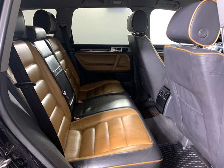Volkswagen Touareg 3.2, 2006 года, Автоматическая, Черный