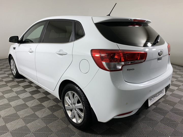 KIA Rio 1.6, 2016 года, Автоматическая, БЕЛЫЙ