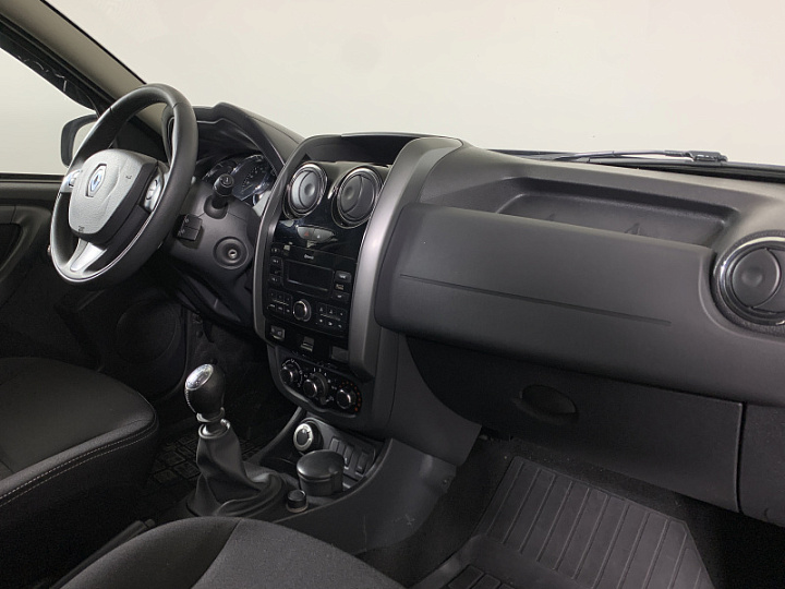 RENAULT Duster 2, 2017 года, Механика, Темно-Коричневый