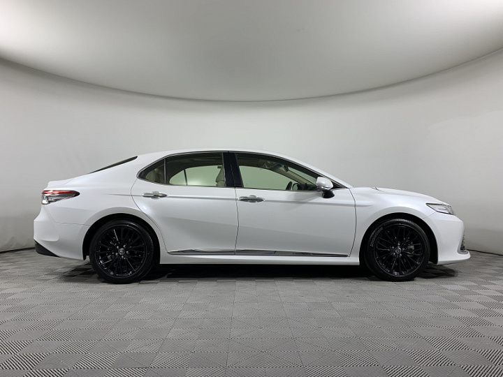 TOYOTA Camry 3.5, 2022 года, Автоматическая, БЕЛЫЙ
