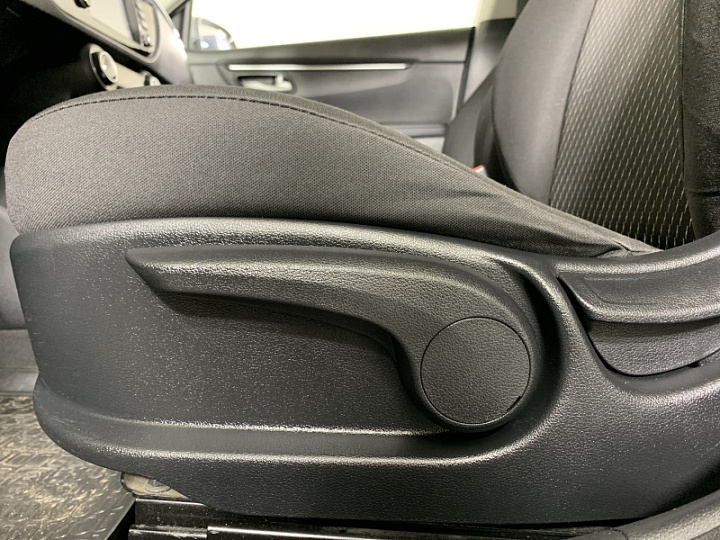 KIA Rio 1.6, 2018 года, Автоматическая, Серебристый