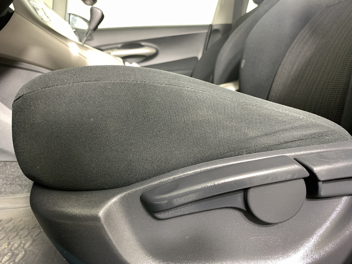 TOYOTA Auris 1.6, 2007 года, Робот, СЕРЫЙ