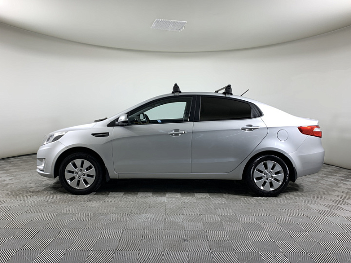 KIA Rio 1.6, 2013 года, Механика, Серебристый