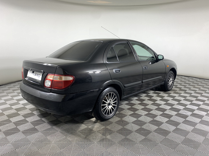 Nissan Almera 1.5, 2005 года, Механика, Черный