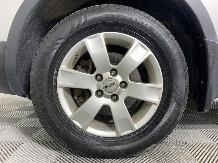 NISSAN Qashqai 1.6, 2007 года, Механика, Серебристый