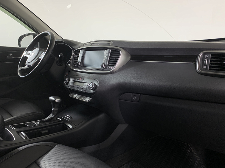 KIA Sorento 2.2, 2018 года, Автоматическая, ЧЕРНЫЙ