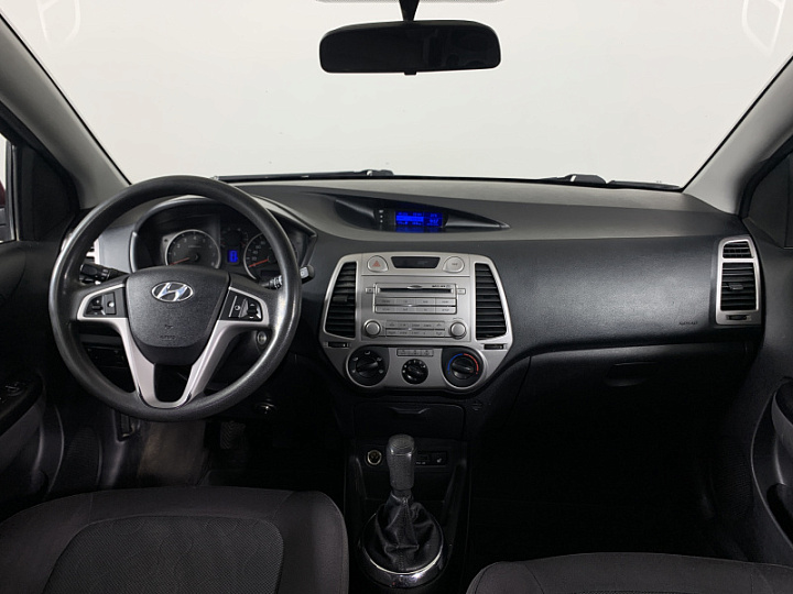 HYUNDAI i20 1.4, 2010 года, Механика, Вишневый