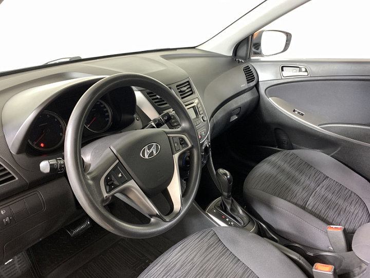 HYUNDAI Solaris 1.6, 2015 года, Автоматическая, ОРАНЖЕВЫЙ