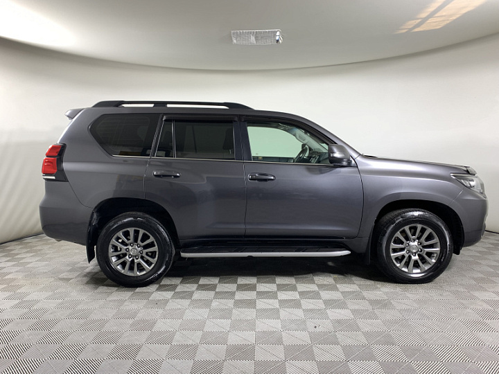 Toyota Land Cruiser Prado 2.8, 2018 года, Автоматическая, Светло серый