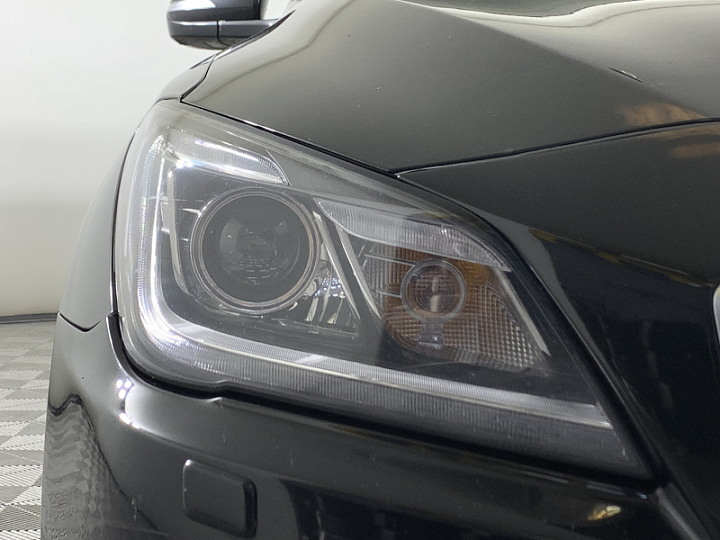 Hyundai Genesis 3, 2015 года, Автоматическая, ЧЕРНЫЙ