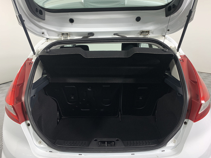 FORD Fiesta 1.4, 2010 года, Автоматическая, БЕЛЫЙ