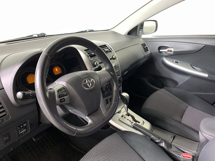TOYOTA Corolla 1.6, 2012 года, Автоматическая, БЕЛЫЙ