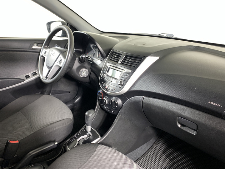 HYUNDAI Solaris 1.4, 2012 года, Автоматическая, ЧЕРНЫЙ