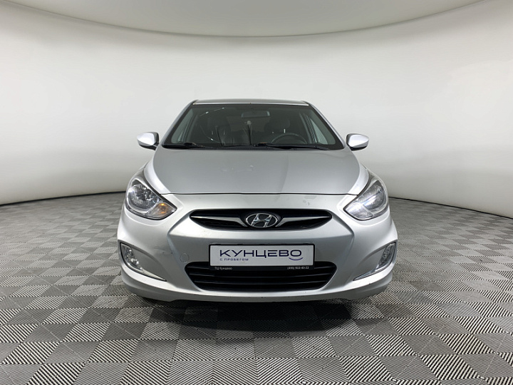 HYUNDAI Solaris 1.6, 2012 года, Автоматическая, Серебристый