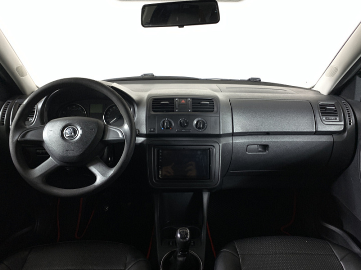 SKODA Fabia 1.2, 2013 года, Механика, ТЕМНО-БОРДОВЫЙ
