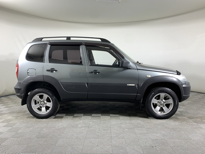CHEVROLET Niva 1.7, 2014 года, Механика, ТЕМНО-СЕРЫЙ