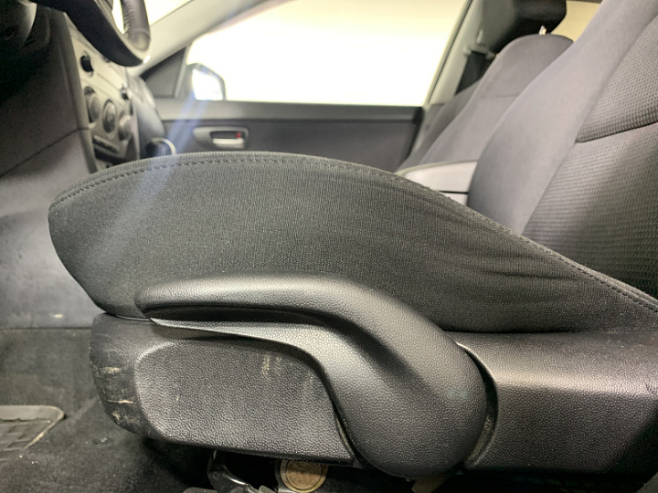 MAZDA 3 1.6, 2008 года, Автоматическая, ЧЕРНЫЙ