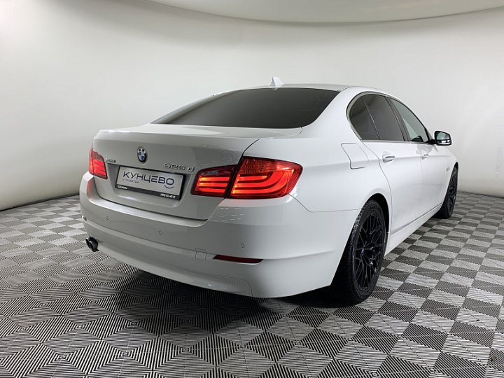 BMW 5 серии 2, 2013 года, Автоматическая, БЕЛЫЙ
