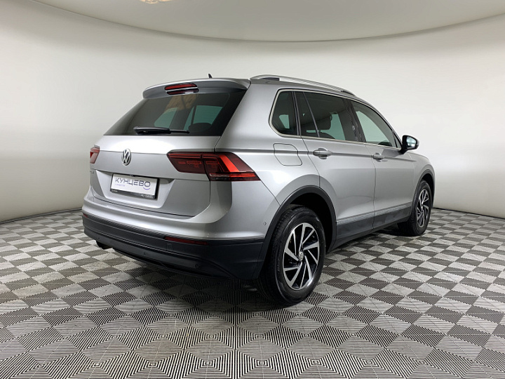 VOLKSWAGEN Tiguan 1.4, 2018 года, Робот, Серебристый