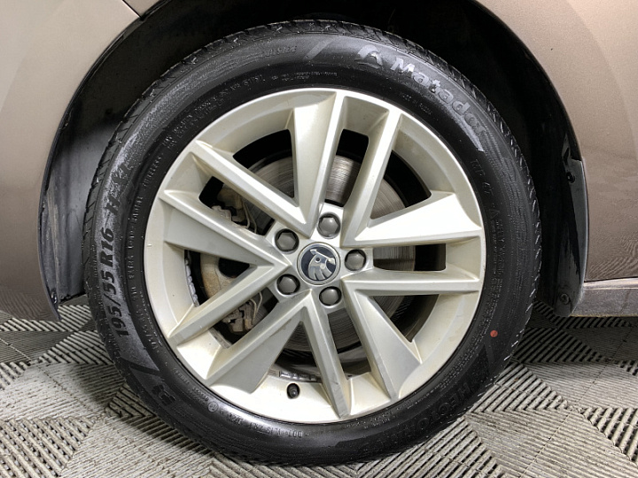Skoda Rapid 1.6, 2017 года, Автоматическая, Коричневый
