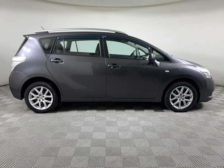 Toyota Verso 1.8, 2012 года, Вариатор, Серый