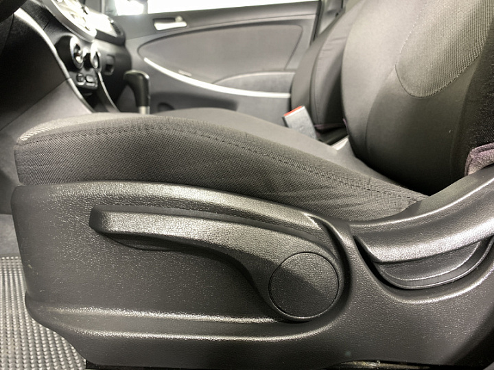 HYUNDAI Solaris 1.4, 2012 года, Автоматическая, ЧЕРНЫЙ