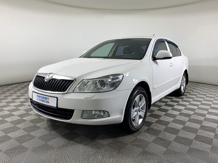 SKODA Octavia 2, 2012 года, Автоматическая, БЕЛЫЙ