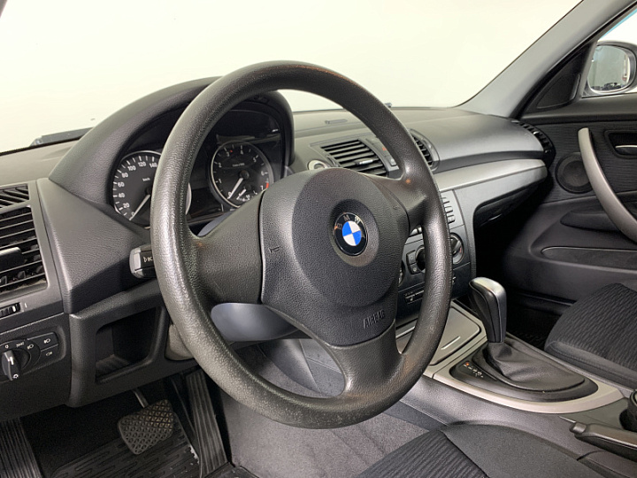 BMW 1 серии 1.6, 2010 года, Автоматическая, БЕЛЫЙ