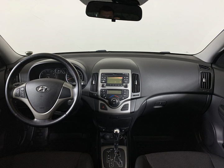 HYUNDAI i30 1.6, 2009 года, Автоматическая, БЕЖЕВЫЙ