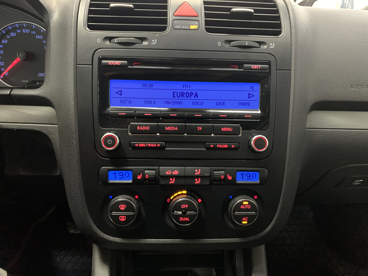 Volkswagen Jetta 1.6, 2008 года, Механика, ЧЕРНЫЙ