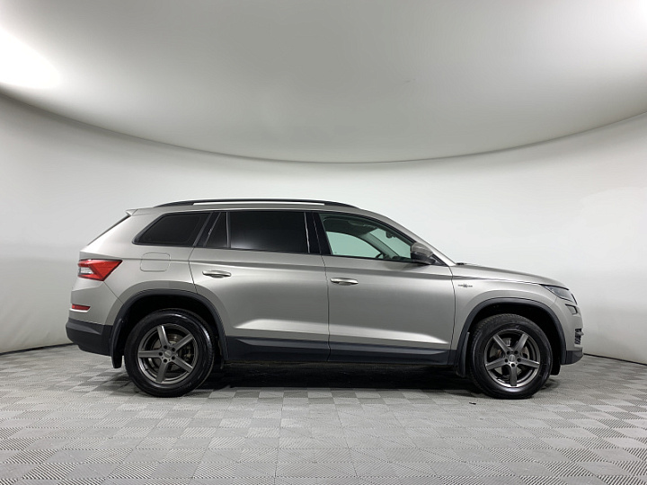 SKODA Kodiaq 1.4, 2019 года, Робот, БЕЖЕВЫЙ