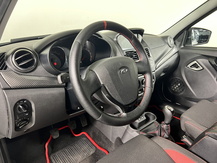 Lada Granta 1.6, 2024 года, Механика, БЕЛЫЙ
