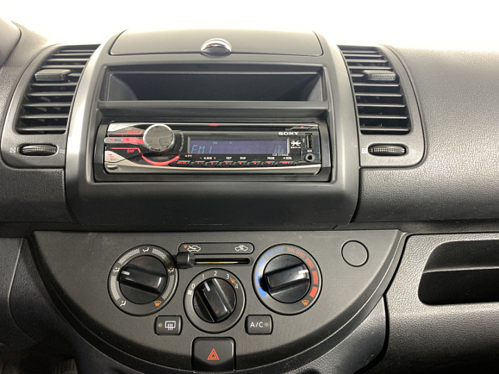 NISSAN Note 1.4, 2011 года, Механика, ЧЕРНЫЙ