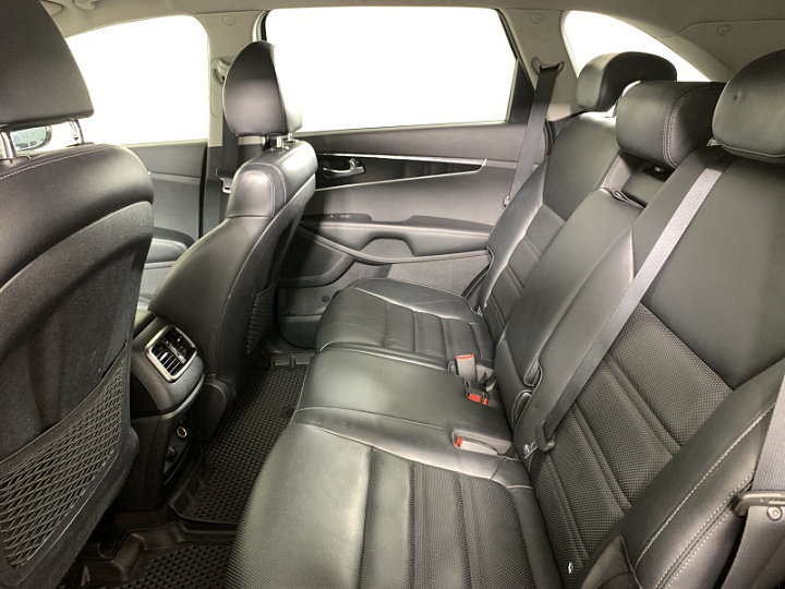 KIA Sorento 2.2, 2019 года, Автоматическая, ЧЕРНЫЙ