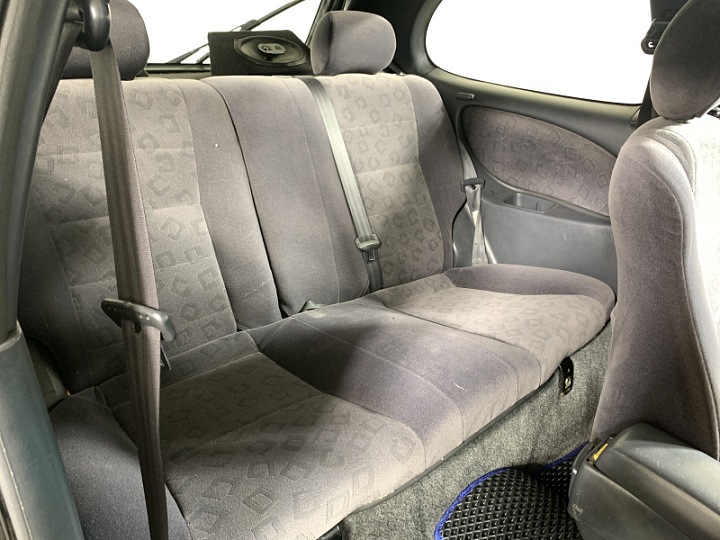 TOYOTA Corolla 1.6, 2000 года, Механика, ЧЕРНЫЙ