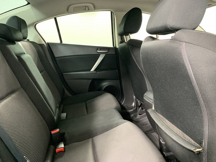MAZDA 3 1.6, 2012 года, Автоматическая, БЕЛЫЙ