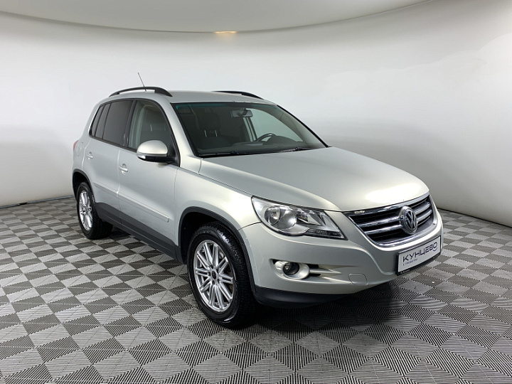 VOLKSWAGEN Tiguan 2, 2010 года, Автоматическая, Серебристо-желтый