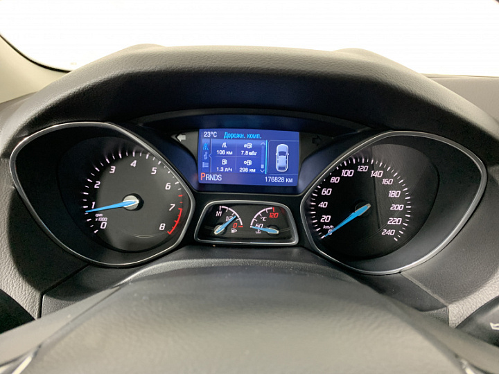 FORD Focus 1.6, 2013 года, Робот, Серо-коричневый