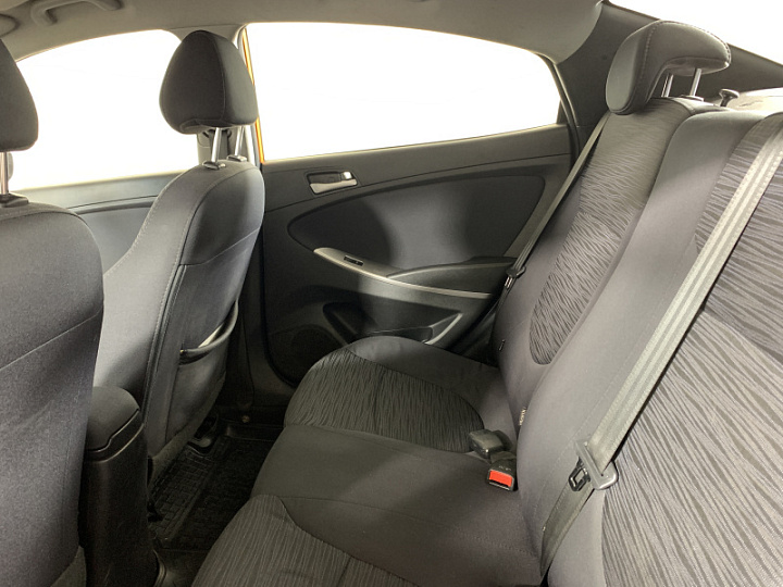 HYUNDAI Solaris 1.6, 2015 года, Автоматическая, ОРАНЖЕВЫЙ