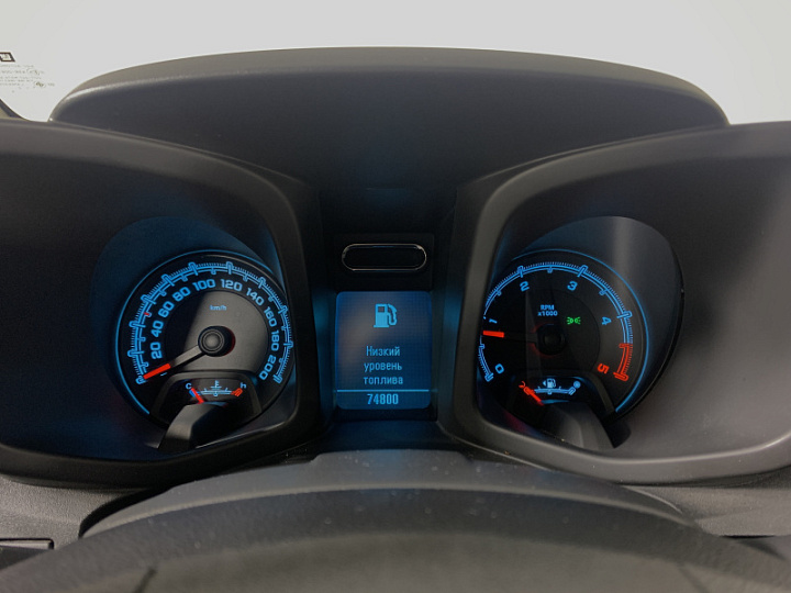 CHEVROLET TrailBlazer 2.8, 2014 года, Автоматическая, Черный металлик