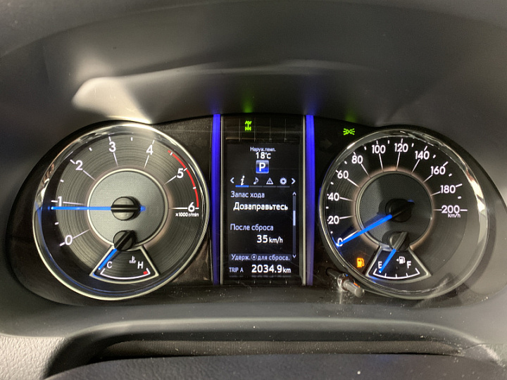 TOYOTA Fortuner 2.8, 2018 года, Автоматическая, БЕЛЫЙ