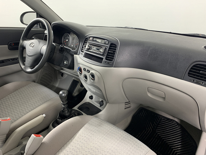 HYUNDAI Verna 1.4, 2007 года, Механика, Серебристый