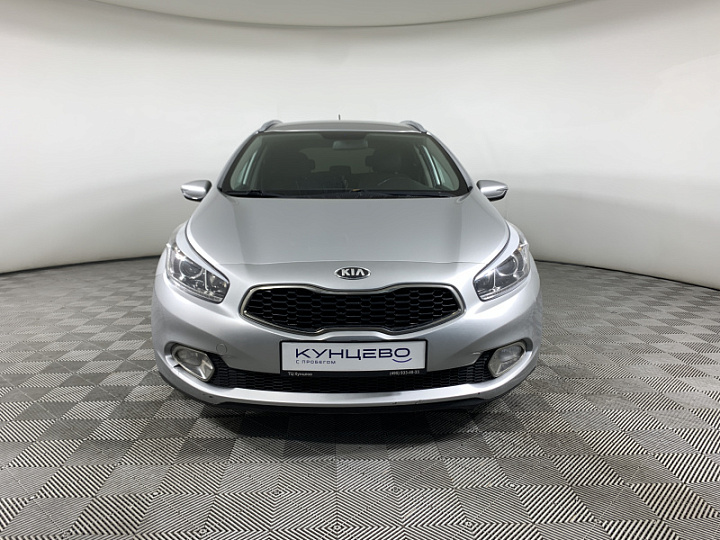 KIA Ceed 1.6, 2013 года, Автоматическая, Серебристый