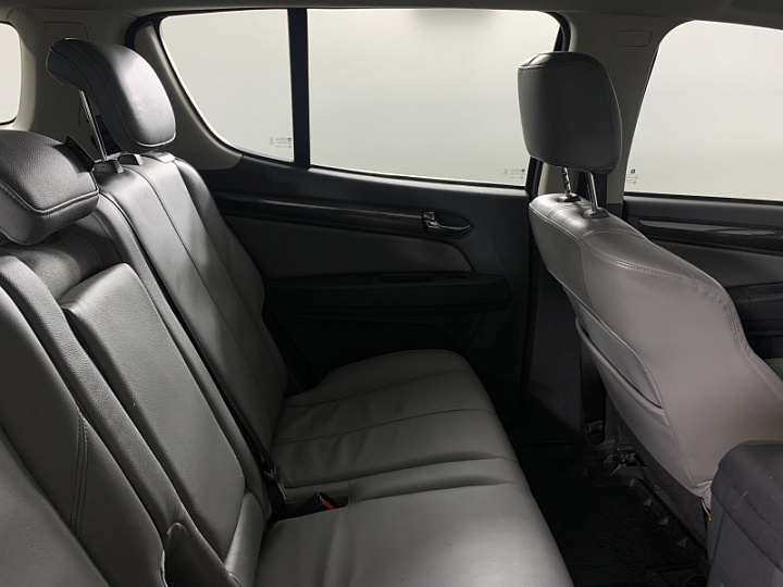CHEVROLET TrailBlazer 2.8, 2014 года, Автоматическая, Черный металлик