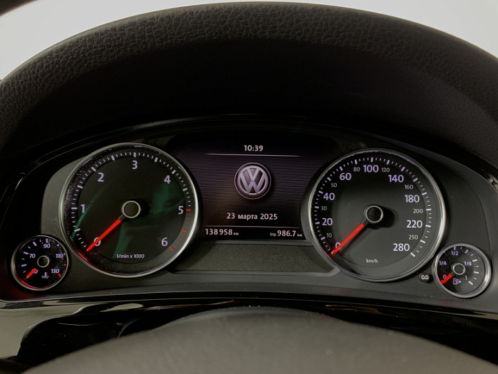 VOLKSWAGEN Touareg 3, 2018 года, Автоматическая, ЧЕРНЫЙ