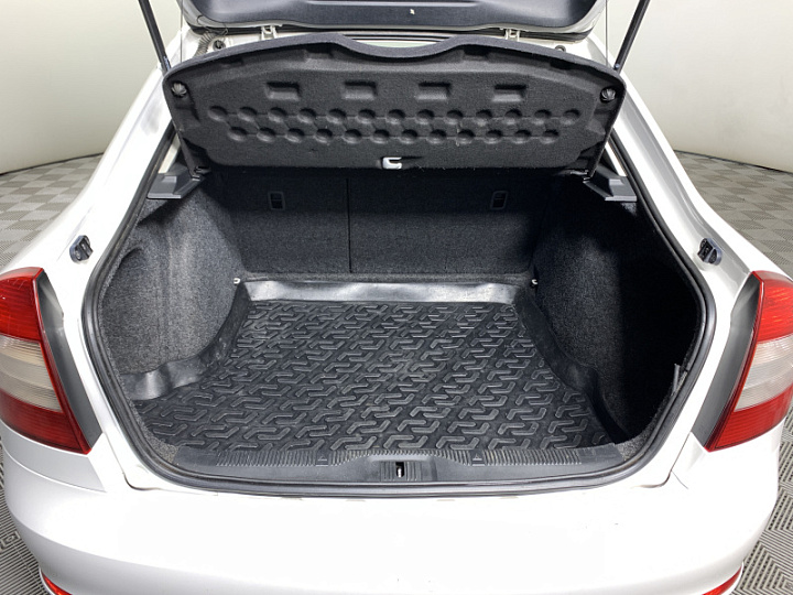 SKODA Octavia 1.4, 2012 года, Механика, БЕЛЫЙ