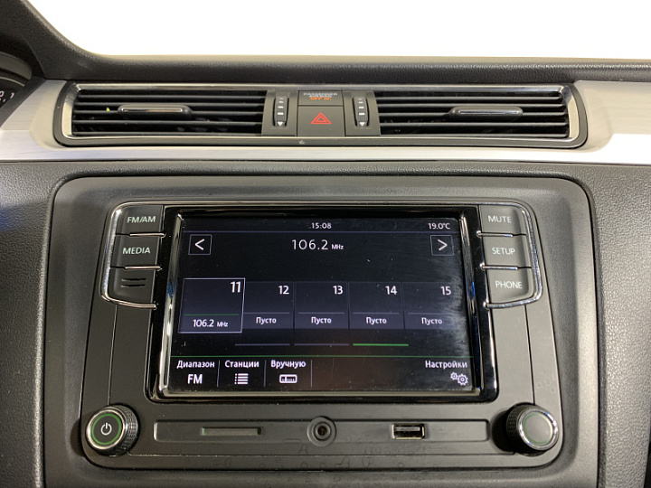 SKODA Rapid 1.4, 2015 года, Робот, БЕЛЫЙ